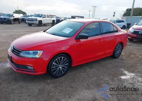 2016 Volkswagen Jetta 1.8T Sport из США, поврежденный, VIN 3VWD17AJ6GM285483